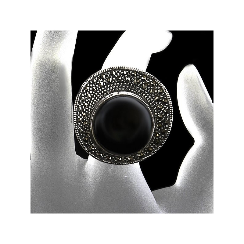 Ring "Chanel's Hat" Onyx & Marcasite